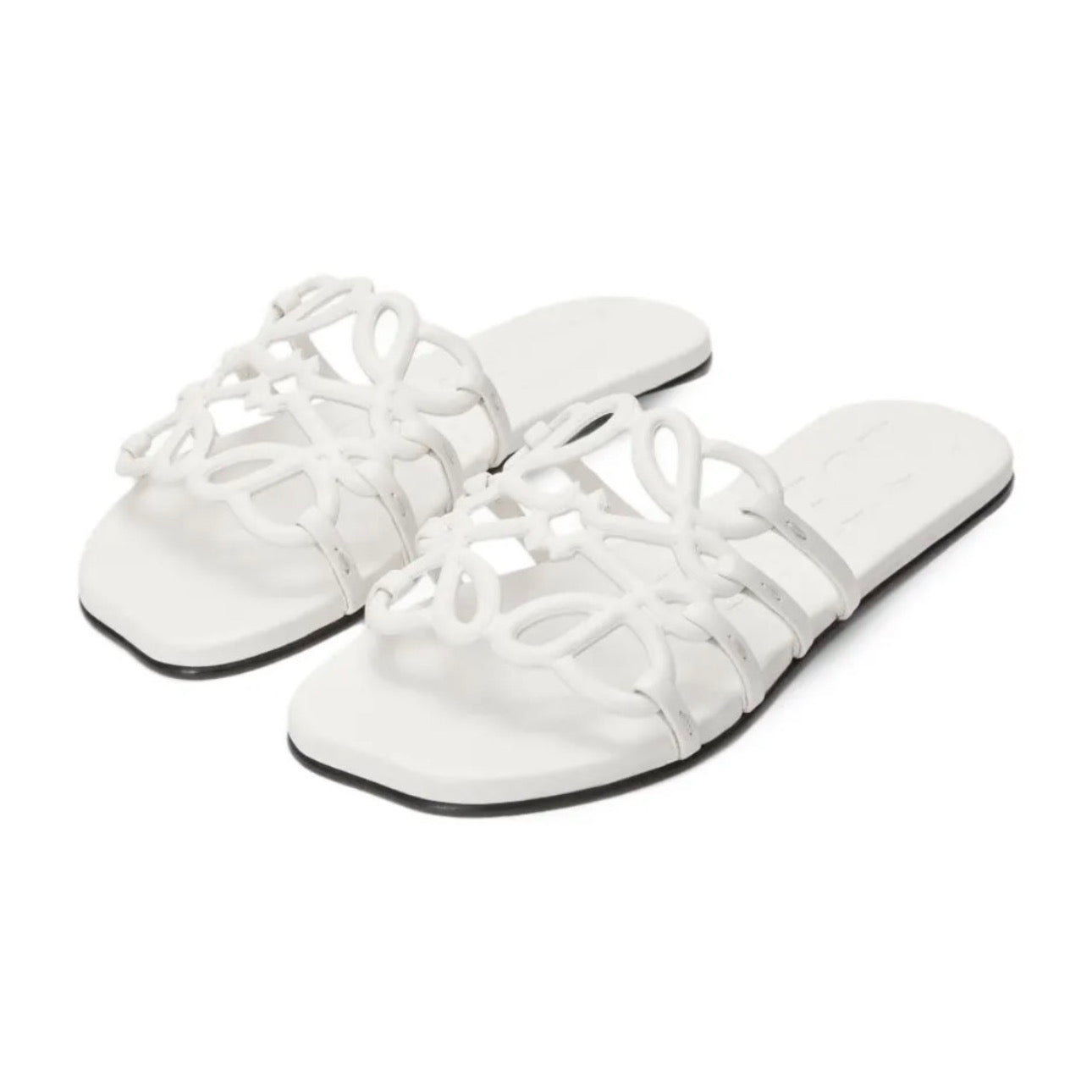 LOEWE leather flat sandals White