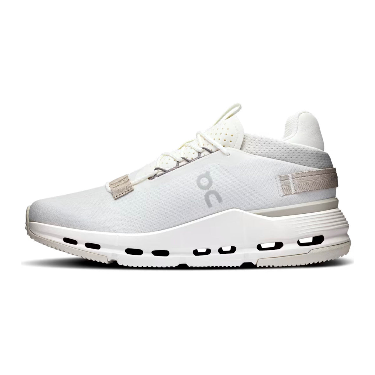 ON Wmns Cloudnova 2 Ice | Sand